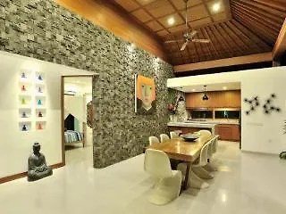 Villa Flores Seminyak